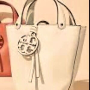 Tory Burch Shoulder Bag in White